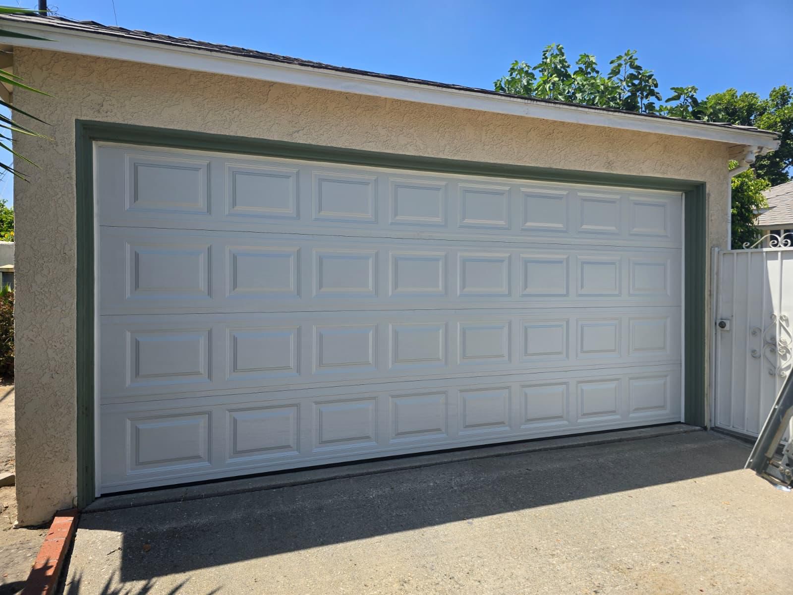 Emergency garage door repair service